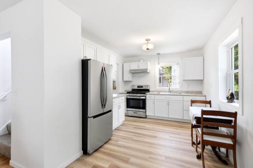7-web-or-mls-1278-Hubbard-Ave-07.jpg