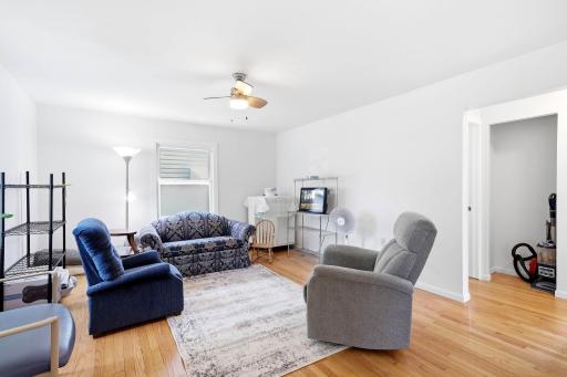 4-web-or-mls-1278-Hubbard-Ave-04.jpg