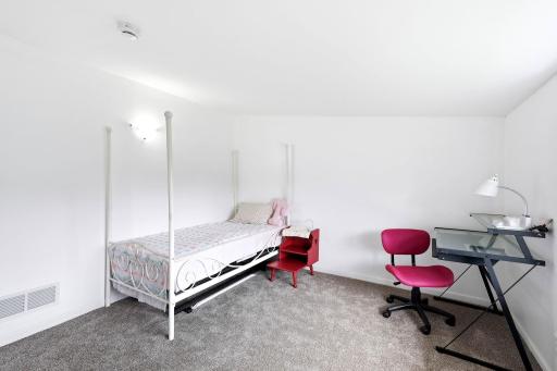27-web-or-mls-1278-Hubbard-Ave-27.jpg