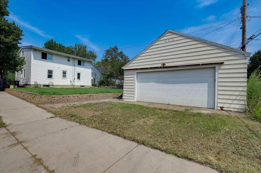 32-web-or-mls-1278-Hubbard-Ave-32.jpg