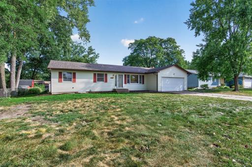 383 Walker Drive, Vadnais Heights, MN 55127