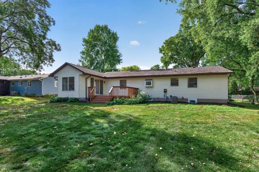 383 Walker Drive, Vadnais Heights, MN 55127