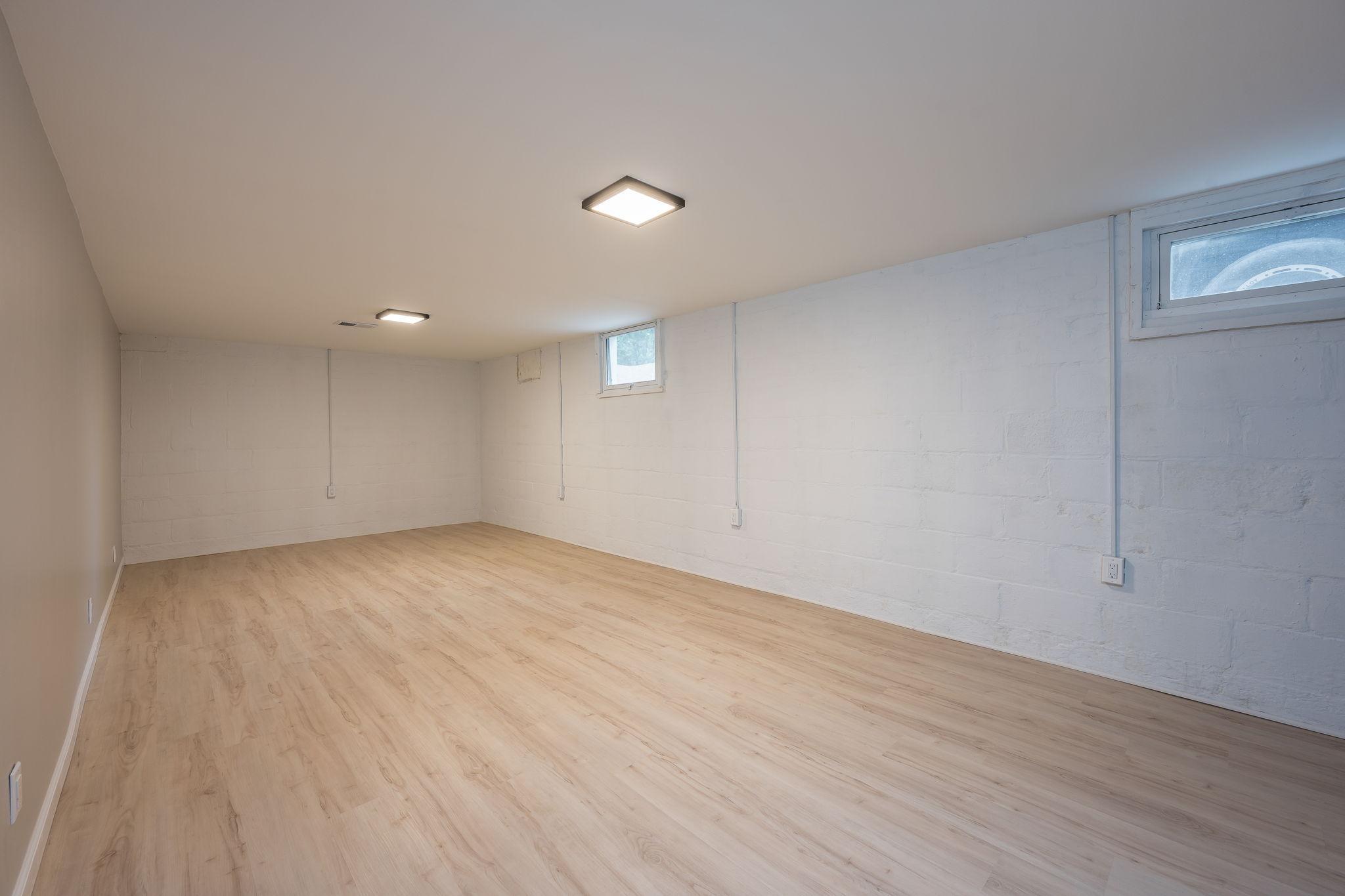 811 South Ave North Mankato MN-32.jpg