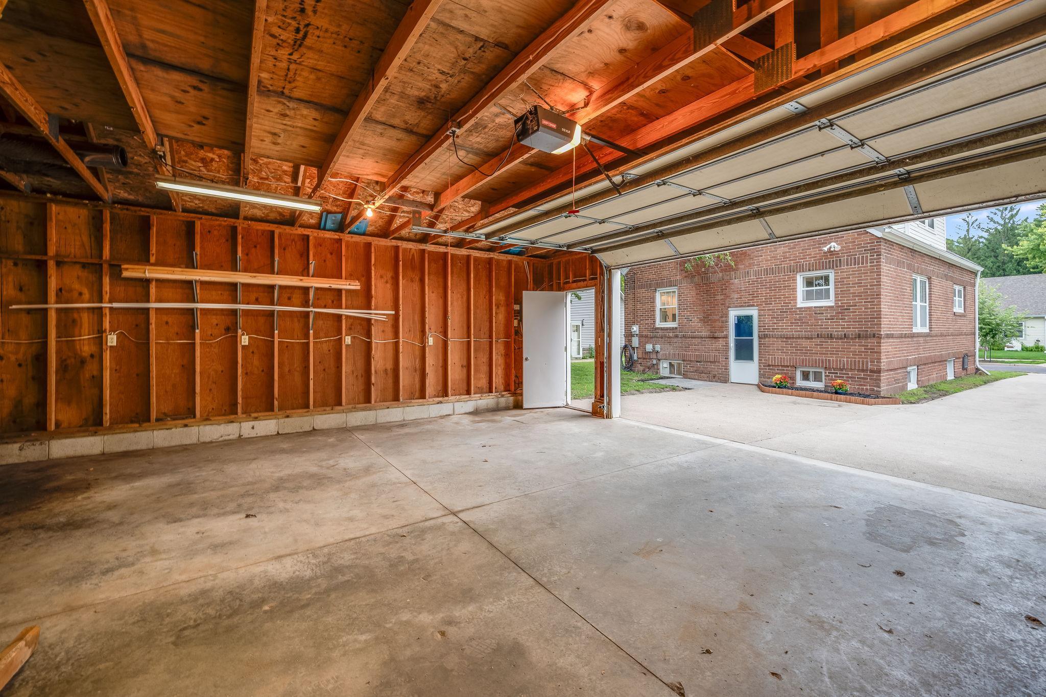 811 South Ave North Mankato MN-39.jpg