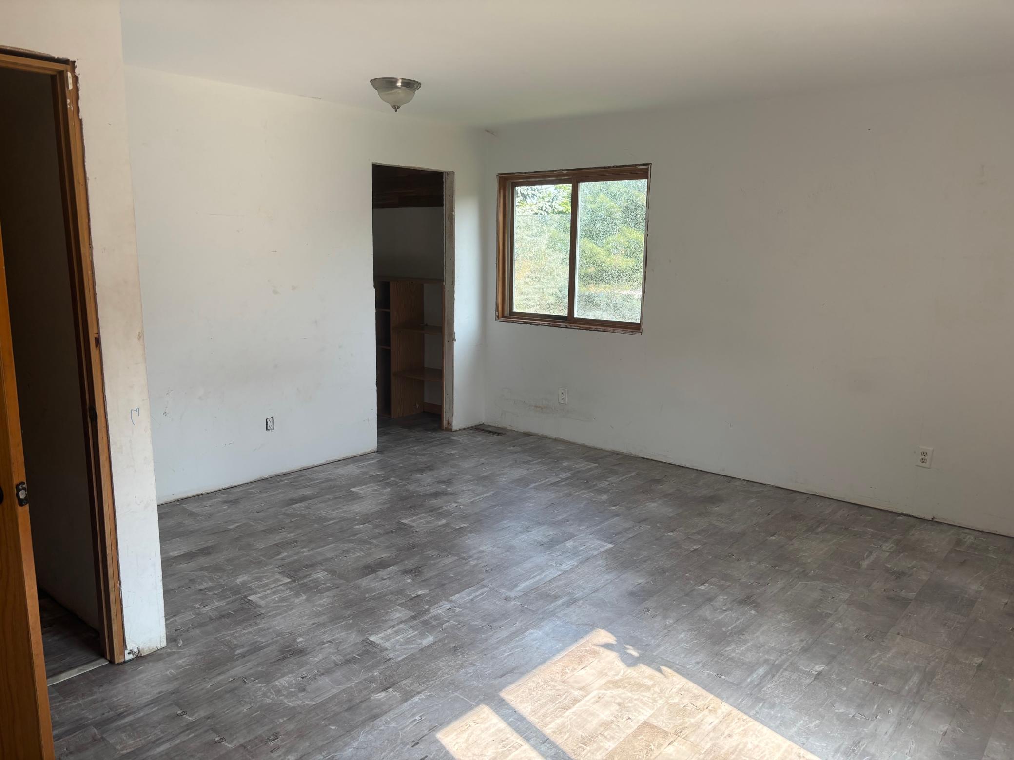 Upper Bedroom