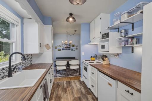 Updated Kitchen, lots of counterspace and storage!