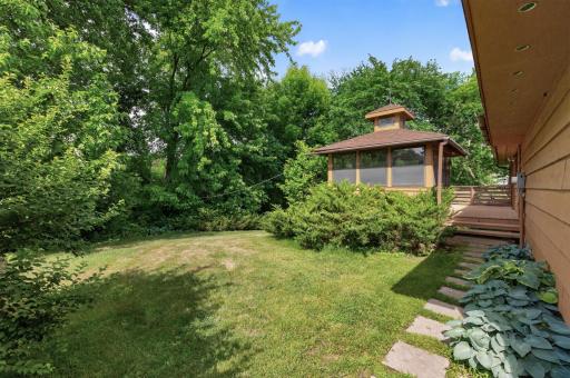 Such a lush, private backyard!