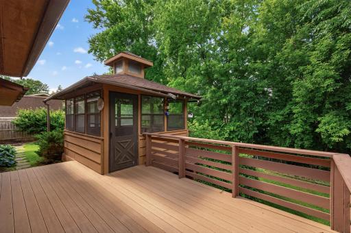 3-season porch connected to the deck!