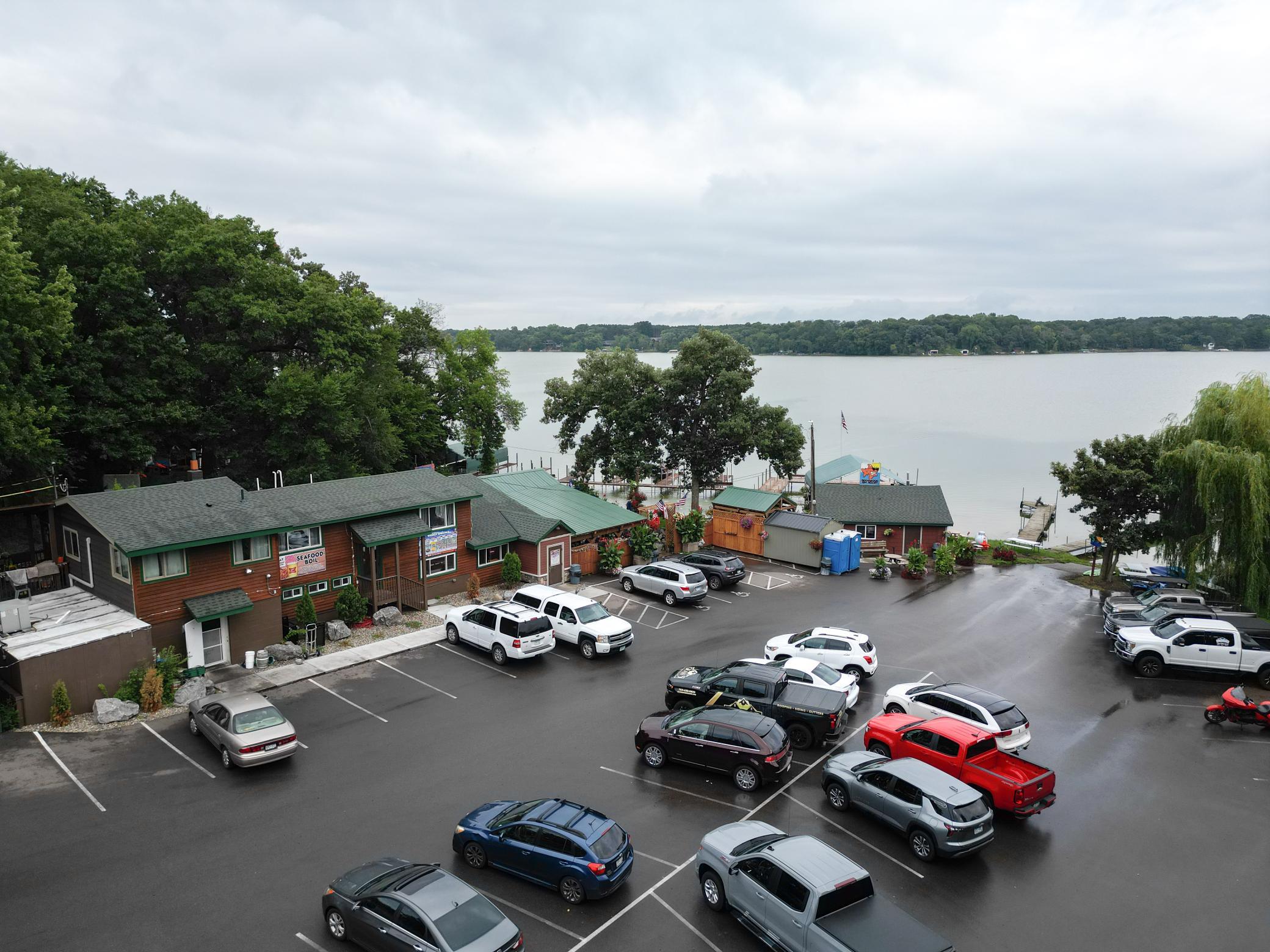 Short boat ride to Ridgewood Bay Lakeside Grill.
