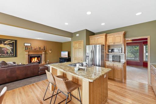 Gather around the heart of the home, stainless steel appliances throughout.