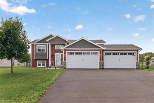 707 Greenwood Street SW, Isanti, MN 55040
