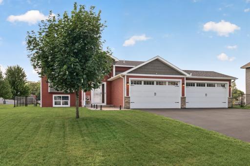 707 Greenwood Street SW, Isanti, MN 55040