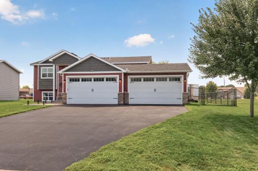707 Greenwood Street SW, Isanti, MN 55040