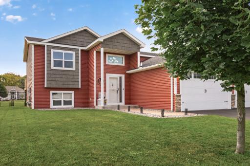 707 Greenwood Street SW, Isanti, MN 55040