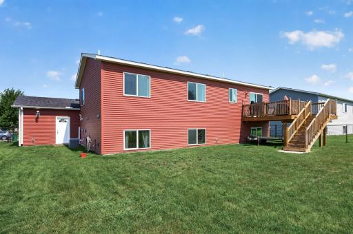 707 Greenwood Street SW, Isanti, MN 55040
