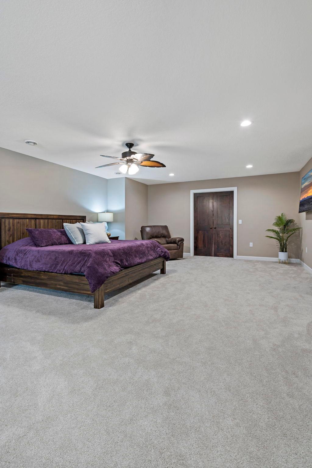79-web-or-mls-16899 E Lake Dr Lakeville MN_0079.jpg