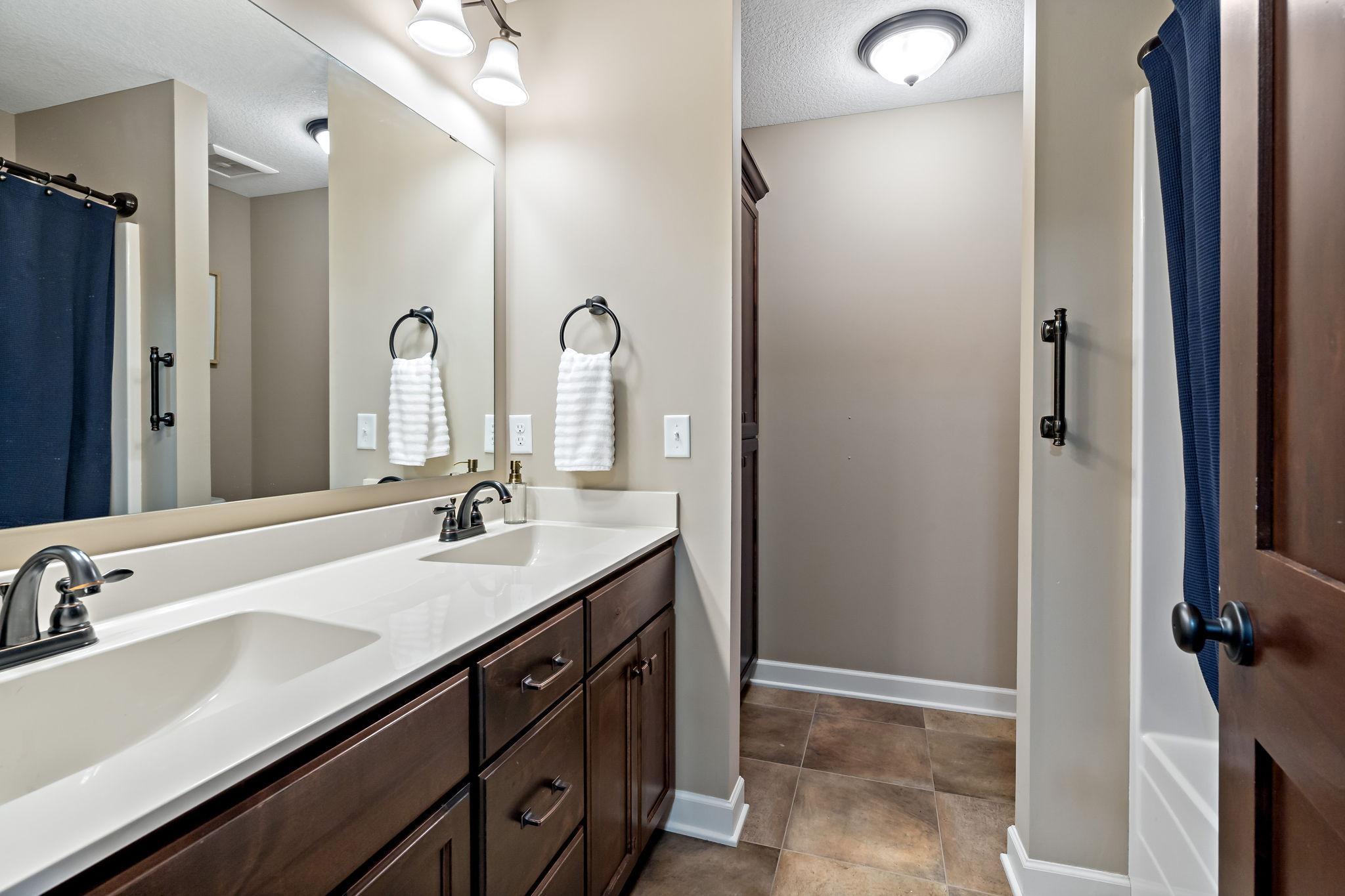 29-web-or-mls-16899 E Lake Dr Lakeville MN_0029.jpg