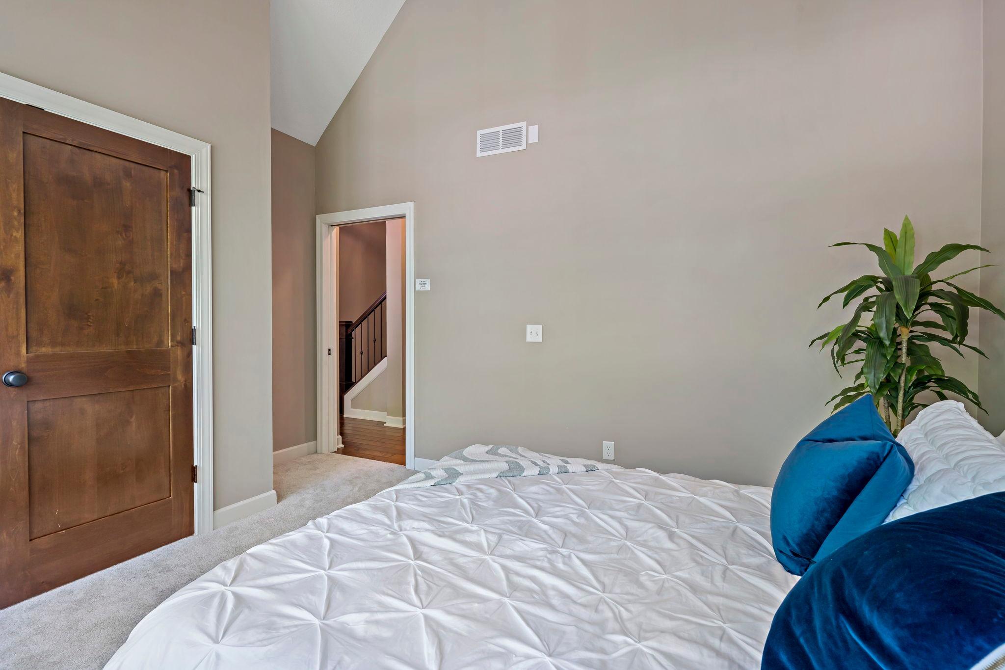 71-web-or-mls-16899 E Lake Dr Lakeville MN_0071.jpg