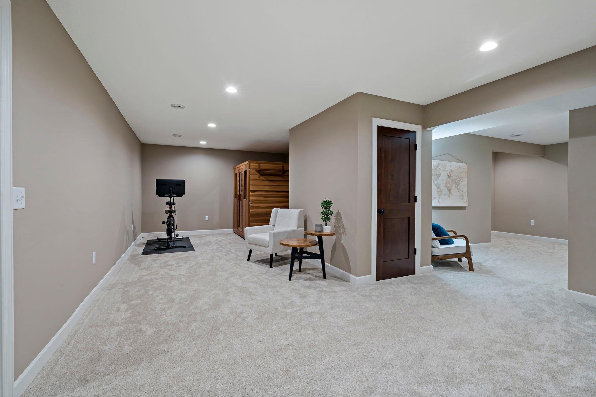 74-web-or-mls-16899 E Lake Dr Lakeville MN_0074.jpg