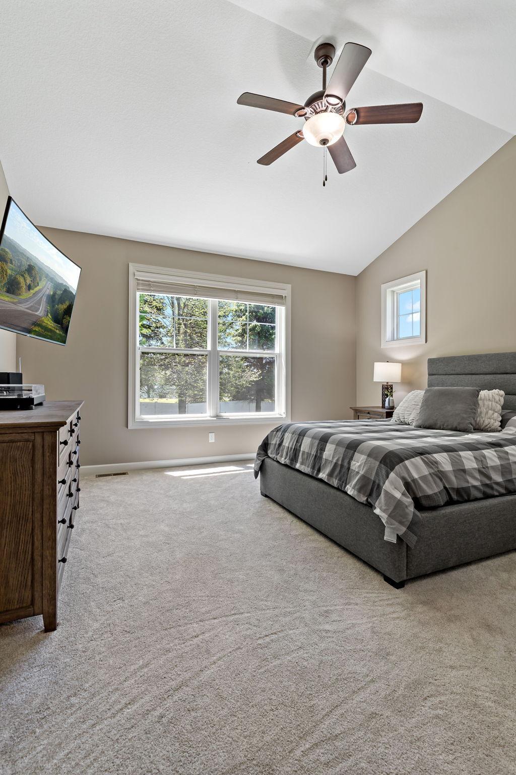 43-web-or-mls-16899 E Lake Dr Lakeville MN_0043.jpg