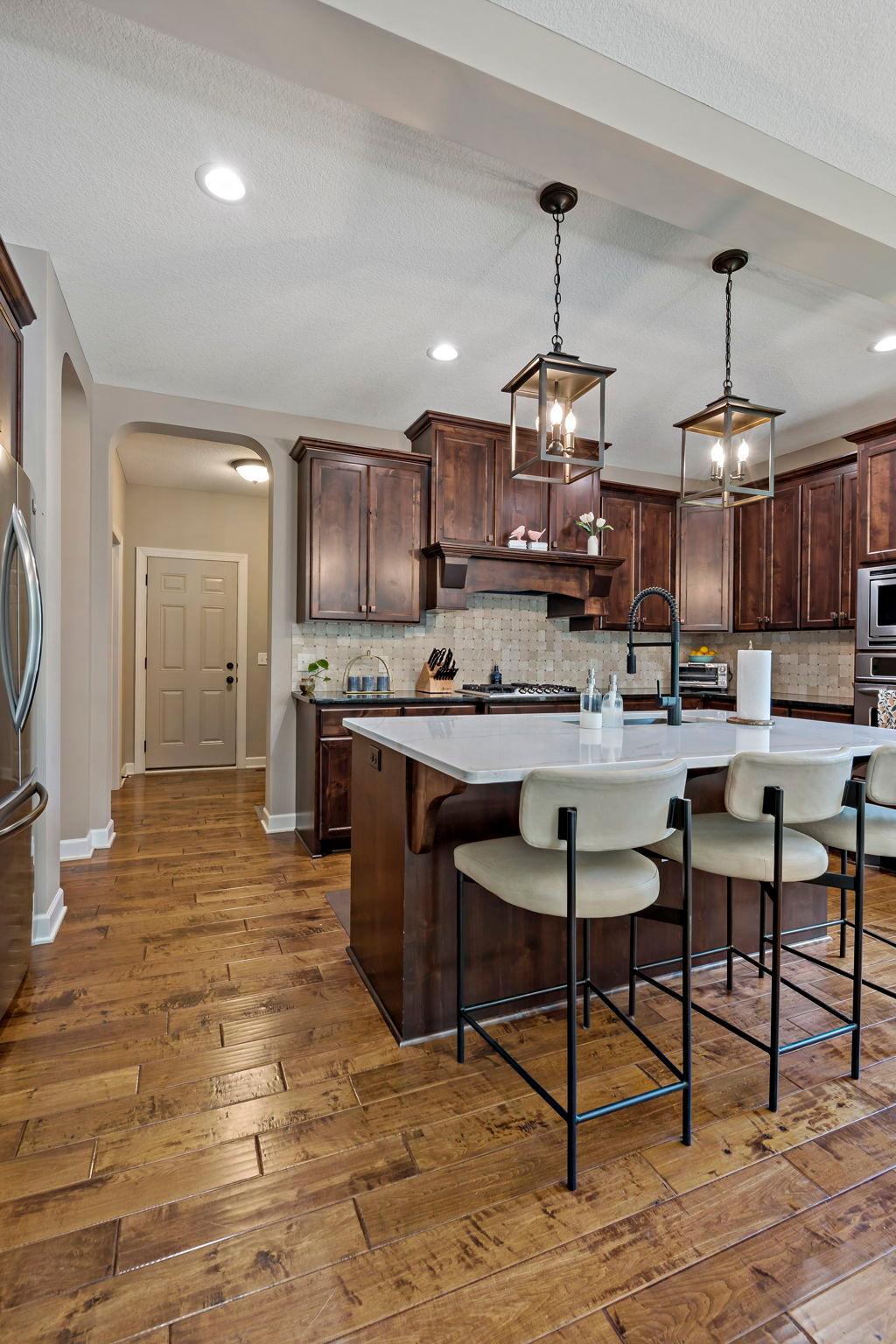 64-web-or-mls-16899 E Lake Dr Lakeville MN_0064.jpg