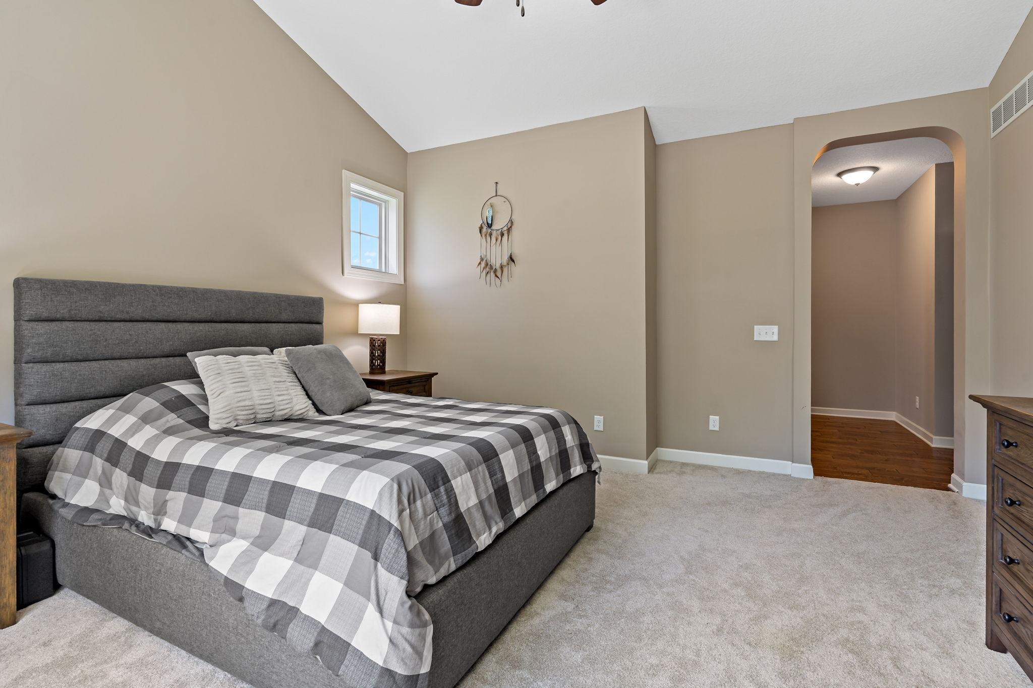 44-web-or-mls-16899 E Lake Dr Lakeville MN_0044.jpg