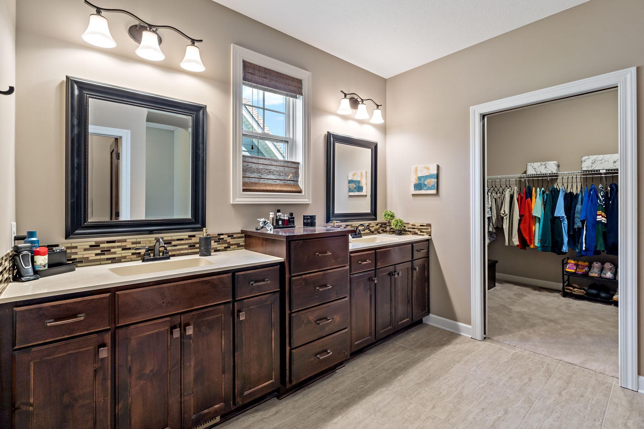 50-web-or-mls-16899 E Lake Dr Lakeville MN_0050.jpg
