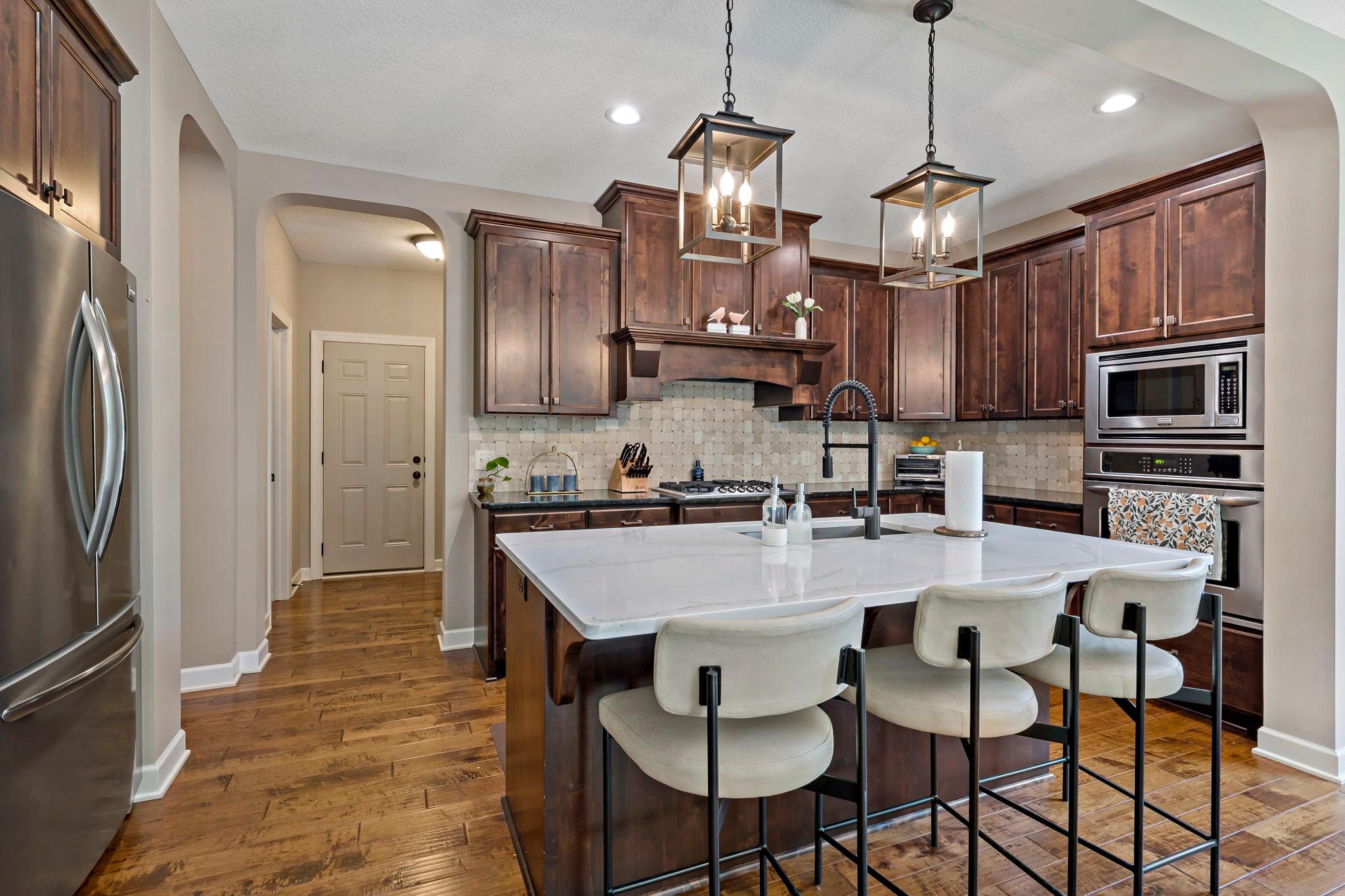 62-web-or-mls-16899 E Lake Dr Lakeville MN_0062.jpg