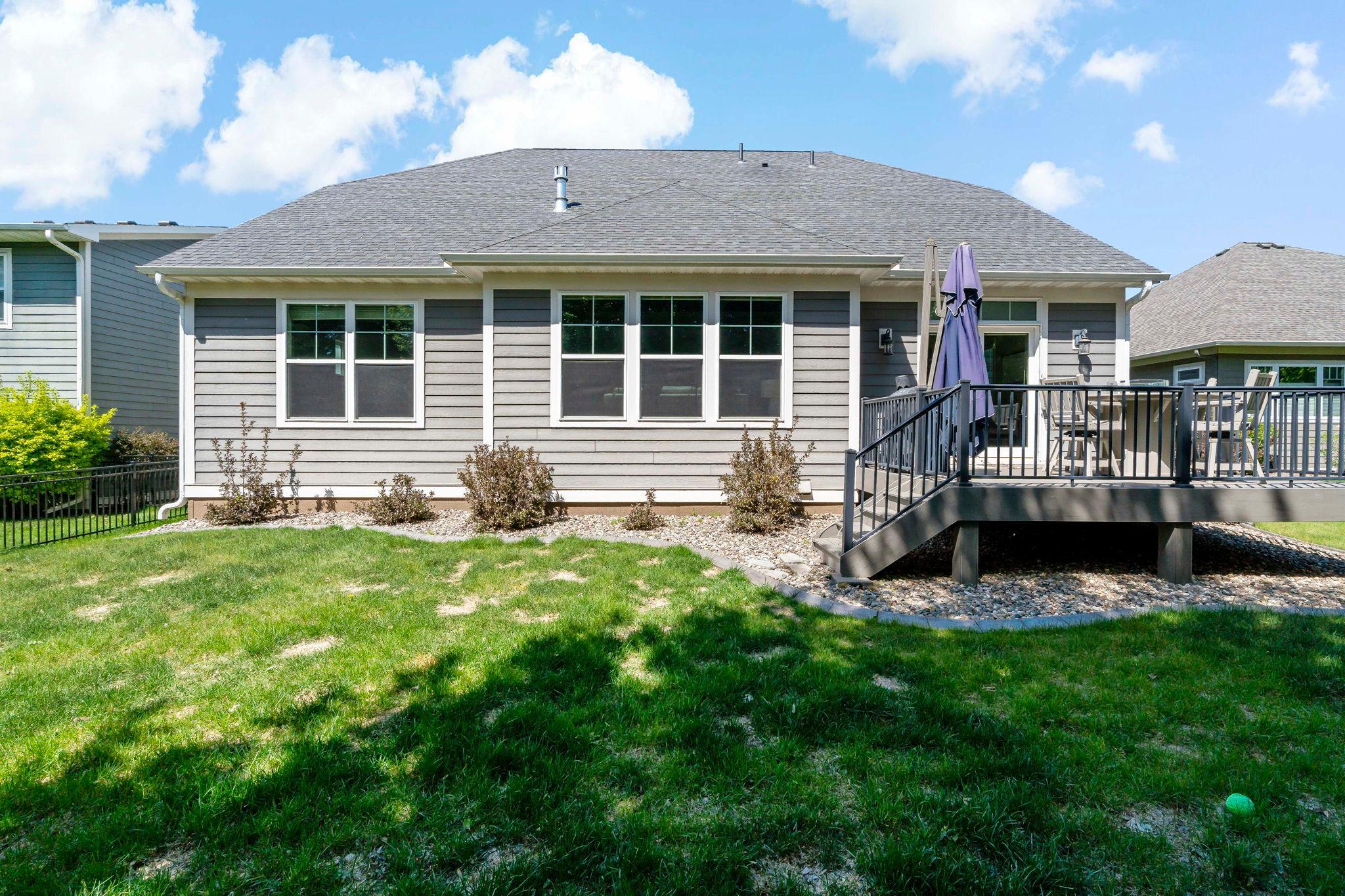 7-web-or-mls-16899 E Lake Dr Lakeville MN_0007.jpg