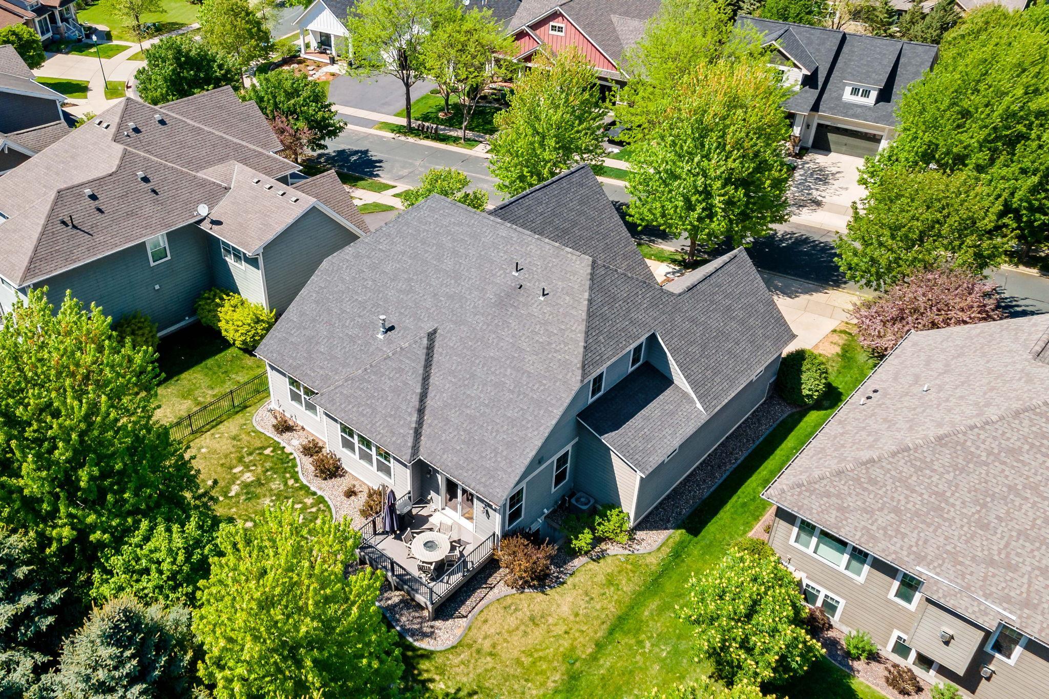 15-web-or-mls-16899 E Lake Dr Lakeville MN_0015.jpg