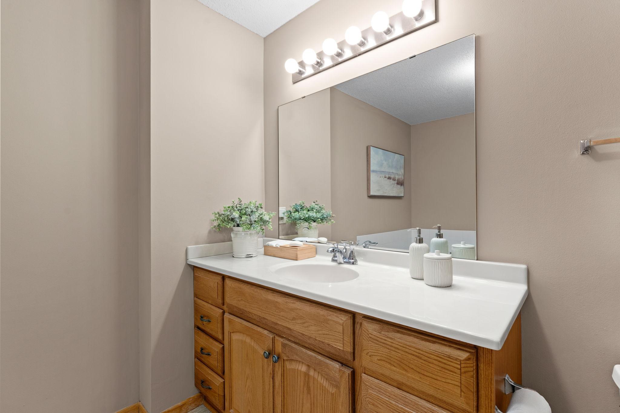 23-web-or-mls-15309 Greenhaven Ln 109-23.jpg
