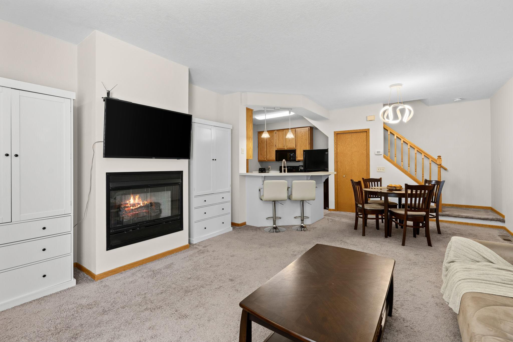 11-web-or-mls-15309 Greenhaven Ln 109-11.jpg