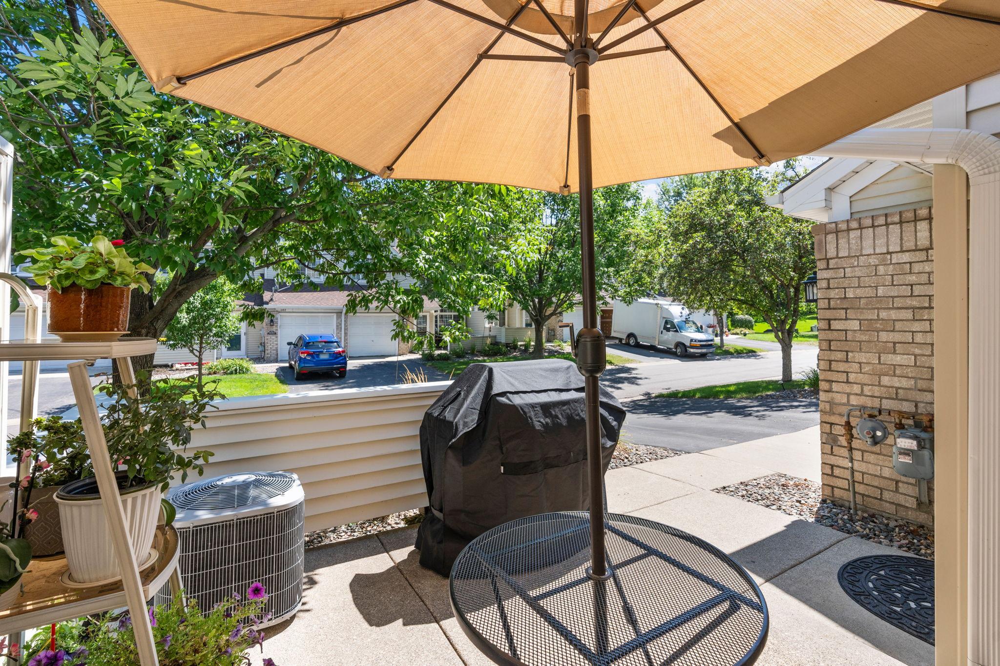 6-web-or-mls-15309 Greenhaven Ln 109-6.jpg