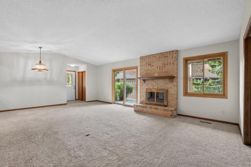 7055 Robinwood Trail, Saint Paul, MN 55125