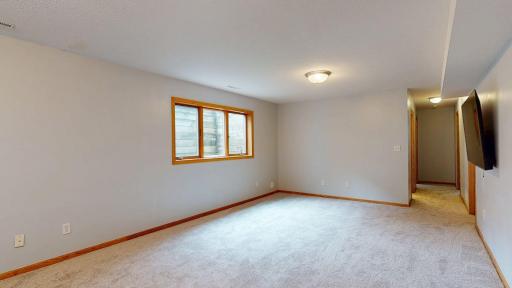 1007-Golfers-Ct-SE-Family Room.jpg