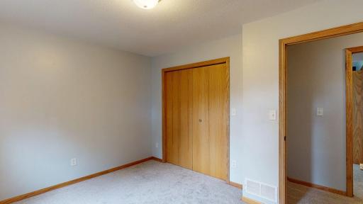 1007-Golfers-Ct-SE-Bedroom 4.jpg
