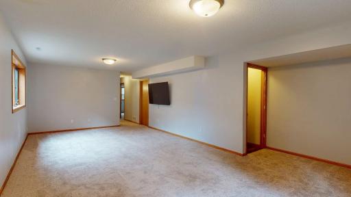 1007-Golfers-Ct-SE-Family Room.jpg