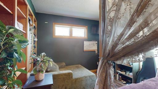 1007-Golfers-Ct-SE-Bedroom 2.jpg