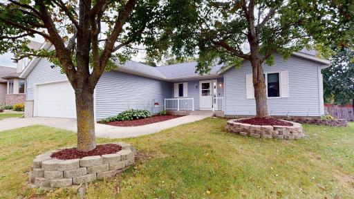 1007-Golfers-Ct-SE-Front Exterior.jpg