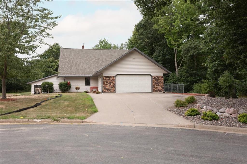 Property photo for 2707 Cherry Blossom Lane, Menomonie, WI 54751