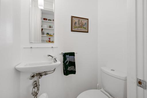 Main floor 1/2 bathroom