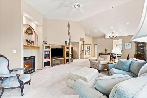 2774 Boulder Drive, Burnsville, MN 55337