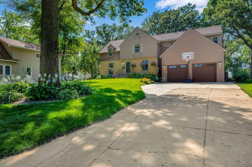 1210 Albion Ave Fairmont MN-02.jpg