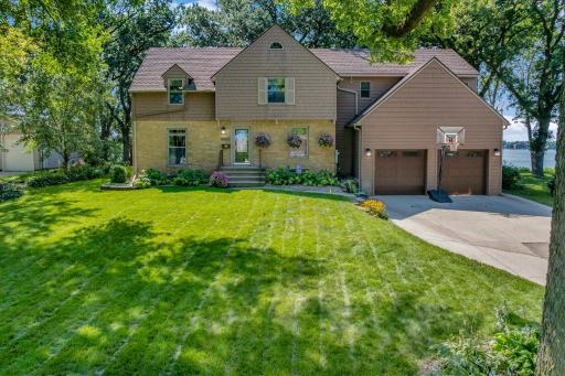 1210 Albion Ave Fairmont MN-01.jpg
