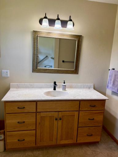 main floor bathroom.jpeg
