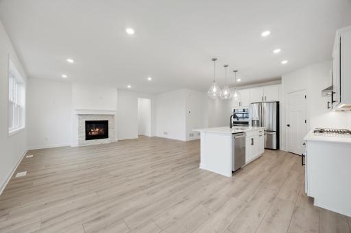 (Photo of an inventory home, actual homes finishes will vary)