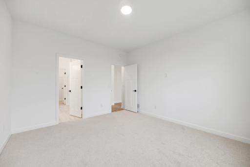 (Photo of an inventory home, actual homes finishes will vary)