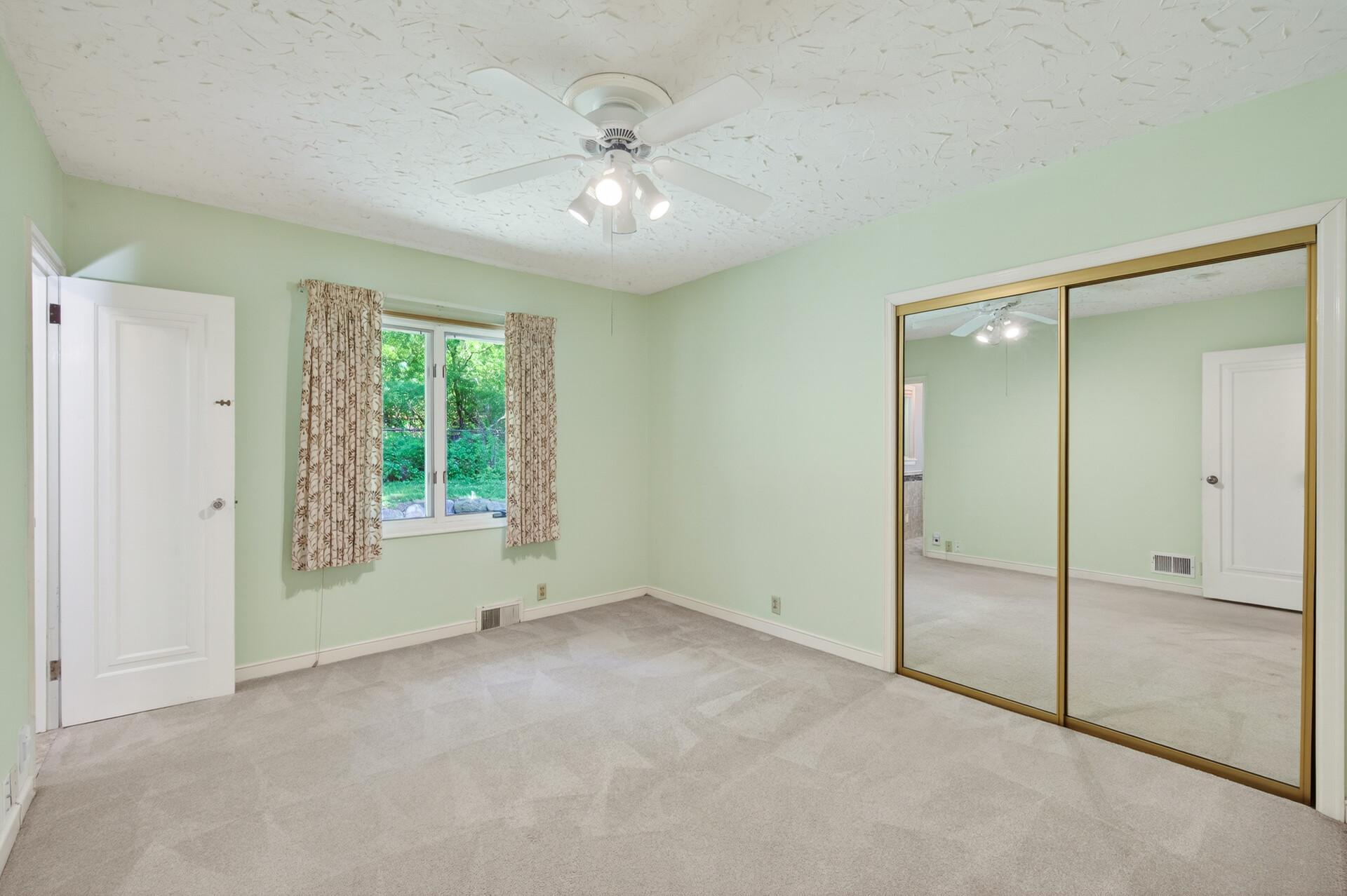Main Floor 2nd Bedroom