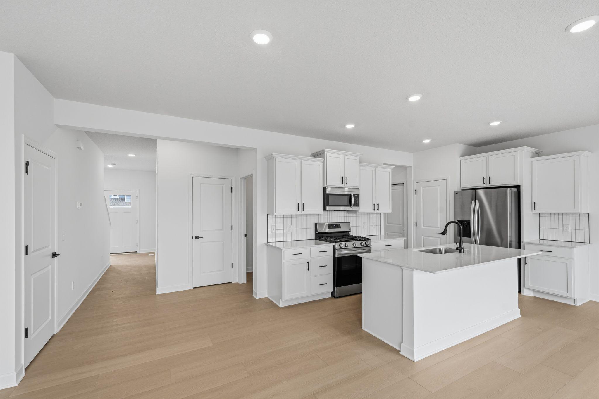 (Photo of a similar home, actual finishes may vary)