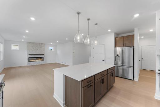 deliverables_SiOrre0qN5QBXgAu3Wlm_MIN_PondsofHighlandHills_Pic_Zurich_QMI_HS1513_Kitchen_3of3_F1_2048x1365_5eko.jpg